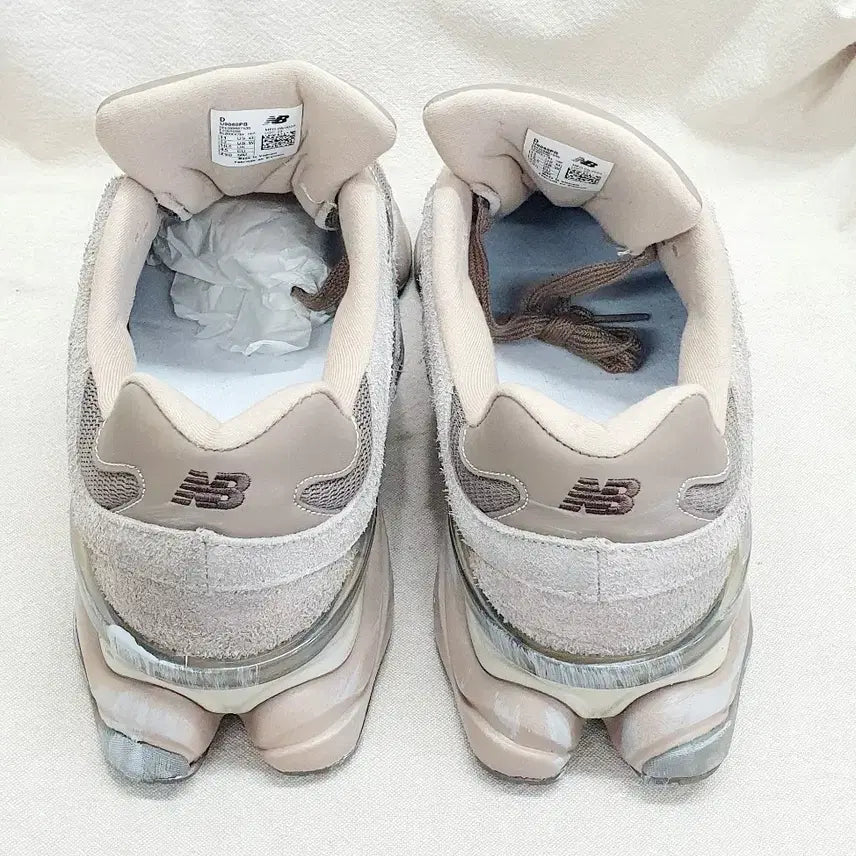 [BUNJANG] New Balance 9060 Mushroom Beige Sneakers / NB 뉴발란스 9060 머쉬룸 베이지 290 <새상품>