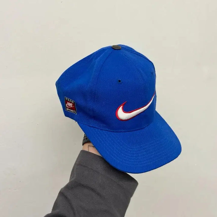 [SOLD OUT] 90s 나이키 스우시 팀 모자