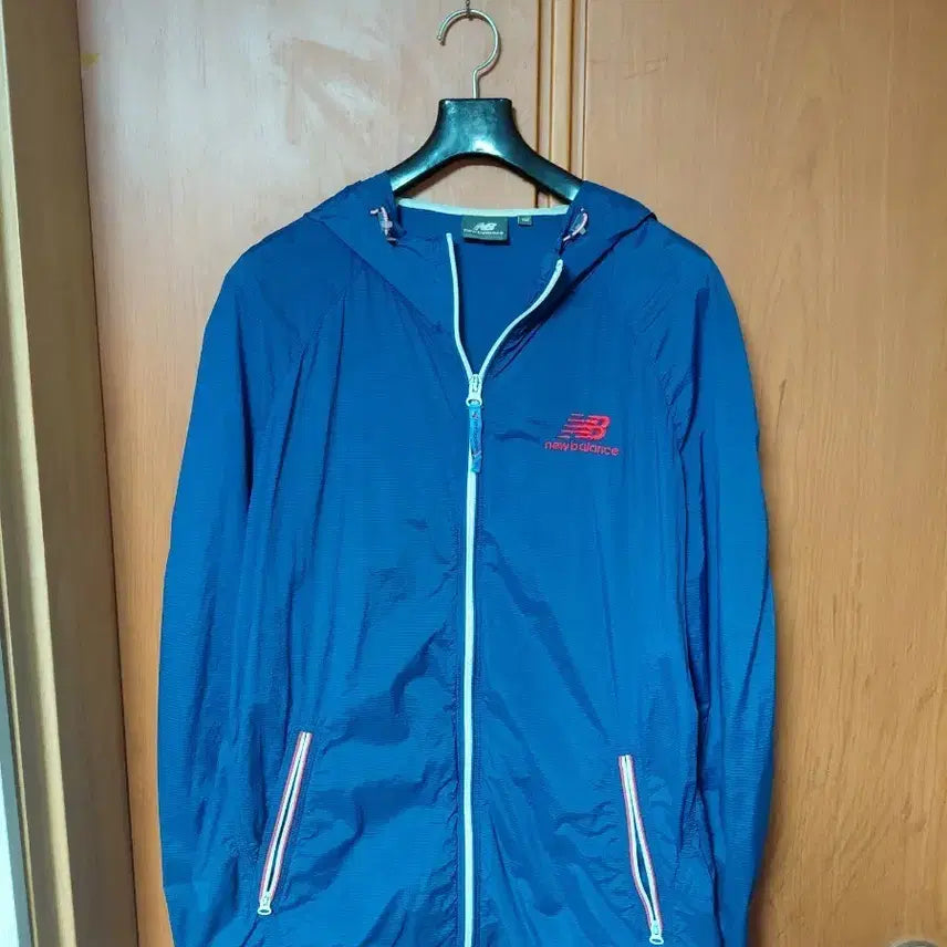 [BUNJANG] New Balance Windbreaker Hooded Zip-up Jacket / 뉴발란스 바람막이 후드집업 블루