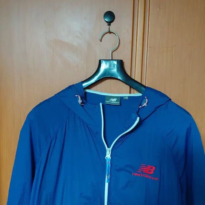 [BUNJANG] New Balance Windbreaker Hooded Zip-up Jacket / 뉴발란스 바람막이 후드집업 블루