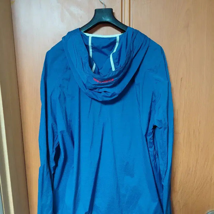 [BUNJANG] New Balance Windbreaker Hooded Zip-up Jacket / 뉴발란스 바람막이 후드집업 블루