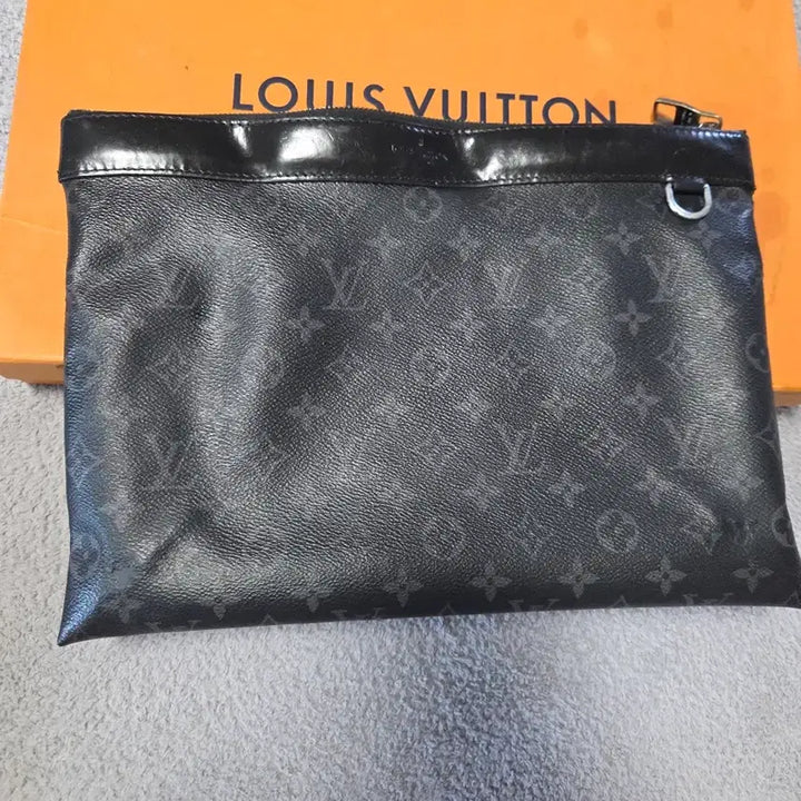 [BUNJANG] Louis Vuitton Eclipse Clutch Bag / [정품] 루이비통 이클립스 클러치백