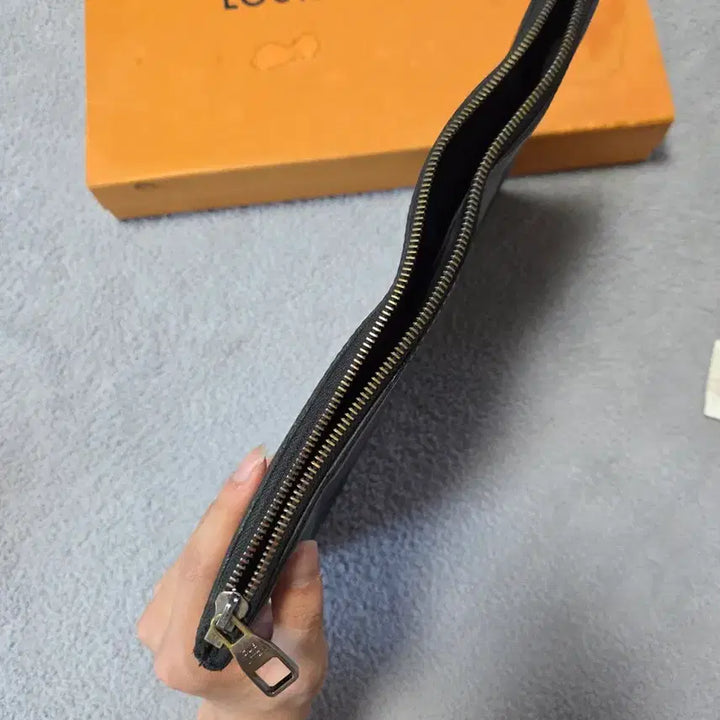 [BUNJANG] Louis Vuitton Eclipse Clutch Bag / [정품] 루이비통 이클립스 클러치백