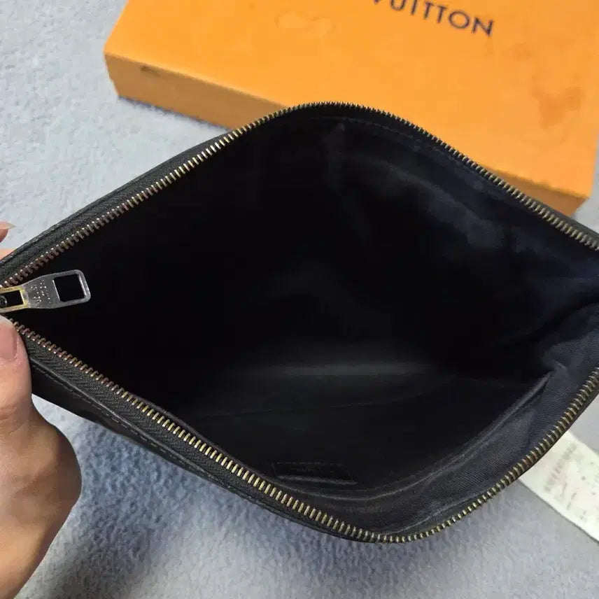 [BUNJANG] Louis Vuitton Eclipse Clutch Bag / [정품] 루이비통 이클립스 클러치백