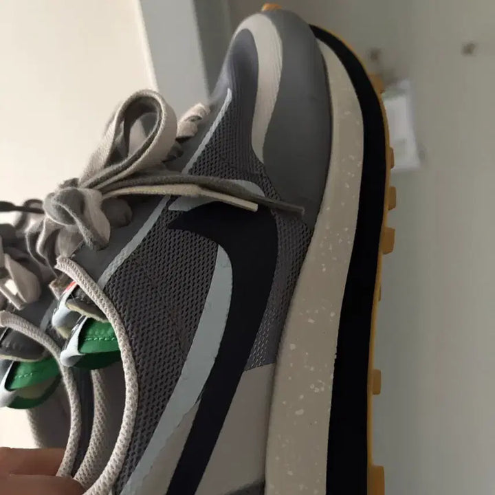 [BUNJANG] Nike Sacai Sneakers / [245] 나이키 사카이