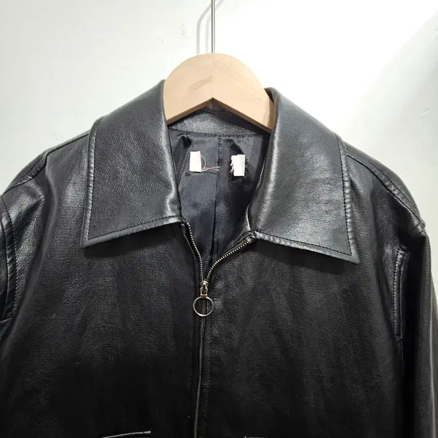 [BUNJANG] Black Eco-Leather Crop Jacket / 블랙 에코레더 크롭 자켓
