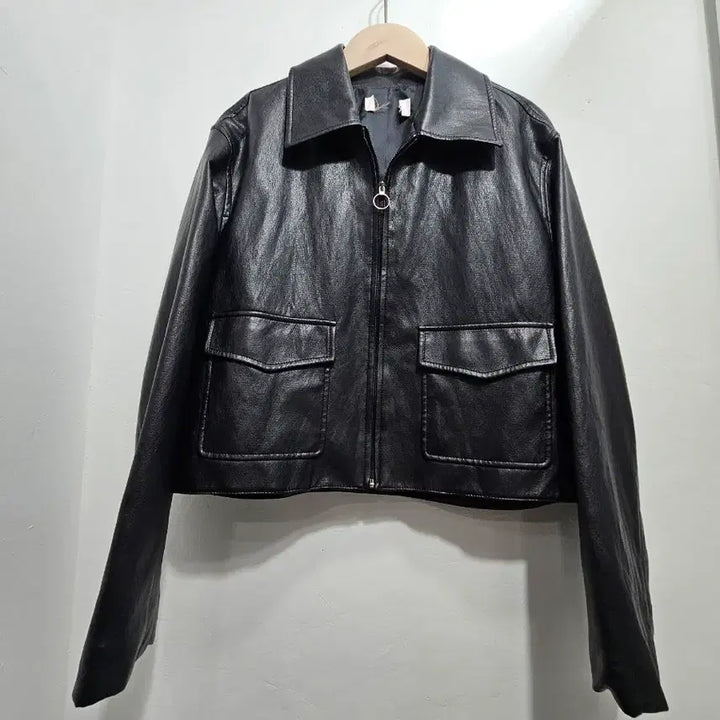[BUNJANG] Black Eco-Leather Crop Jacket / 블랙 에코레더 크롭 자켓
