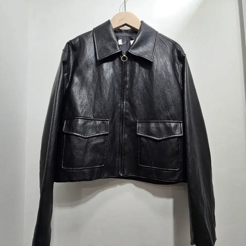 [BUNJANG] Black Eco-Leather Crop Jacket / 블랙 에코레더 크롭 자켓
