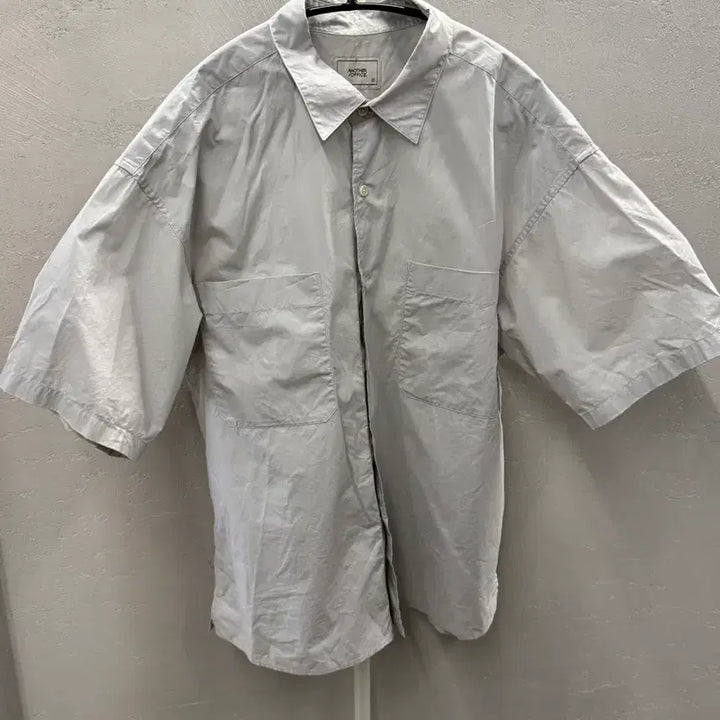 [BUNJANG] Another Office Pocket Short-Sleeve Shirt Gray / 어나더 오피스 포켓 반팔 셔츠 그레이 1