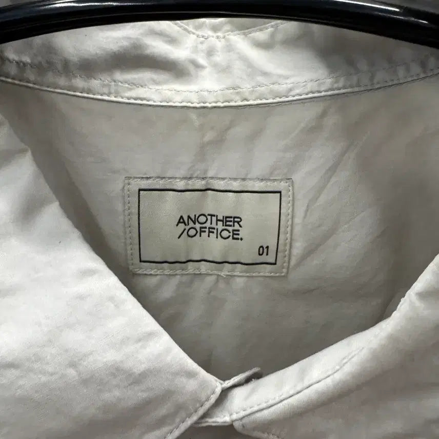 [BUNJANG] Another Office Pocket Short-Sleeve Shirt Gray / 어나더 오피스 포켓 반팔 셔츠 그레이 1