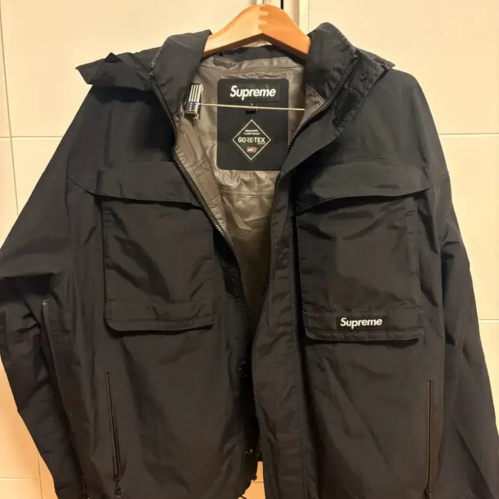 [BUNJANG] Supreme Gore-Tex Taped Seam Shell Jacket Black L / 슈프림 고어텍스 테이프드 심 쉘 자켓 블랙 L