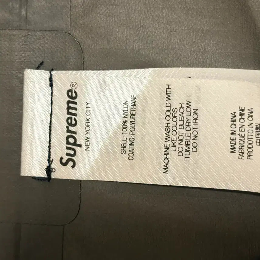 [BUNJANG] Supreme Gore-Tex Taped Seam Shell Jacket Black L / 슈프림 고어텍스 테이프드 심 쉘 자켓 블랙 L