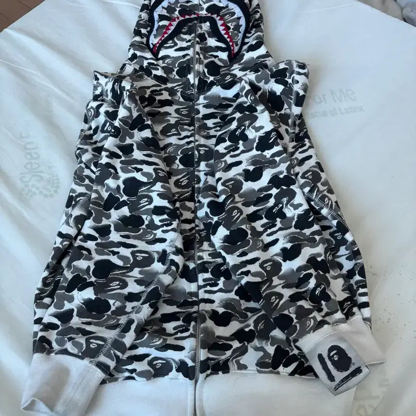 [BUNJANG] BAPE Camo Shark Hoodie M / 베이프 카모 샤크 후드 m