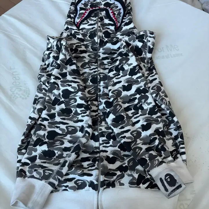 [BUNJANG] BAPE Camo Shark Hoodie M / 베이프 카모 샤크 후드 m