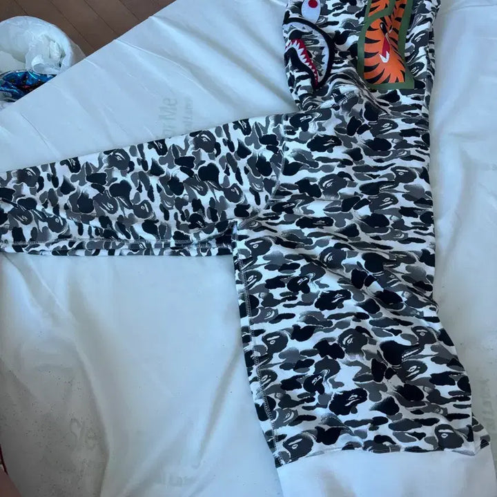 [BUNJANG] BAPE Camo Shark Hoodie M / 베이프 카모 샤크 후드 m
