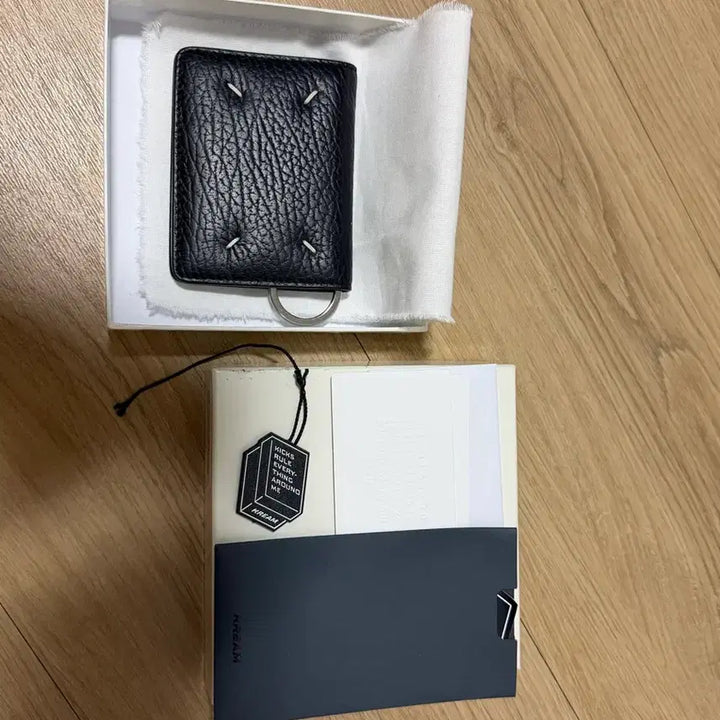 [SOLD OUT] 마르지엘라 키링 지갑 판매합니다.