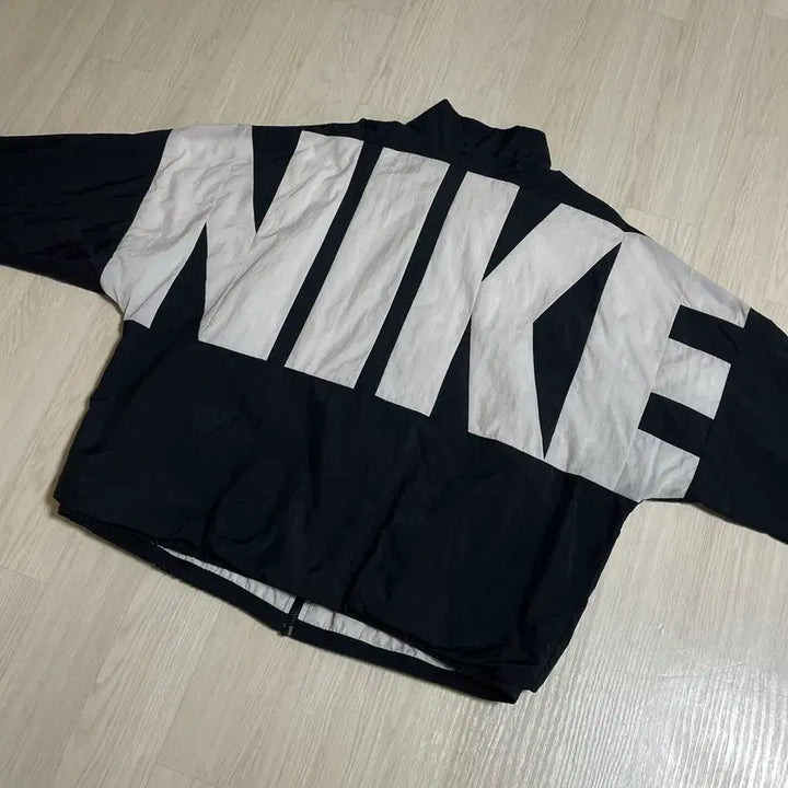 [SOLD OUT] 나이키 빅로고 바람막이 스타팅 파이브 자켓 점퍼