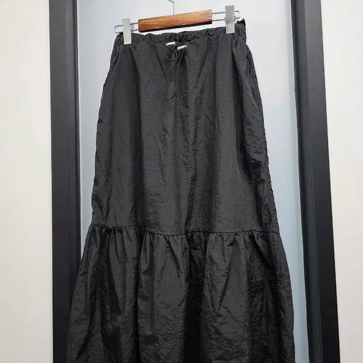 [SOLD OUT] 바스락 스트링 롱스커트