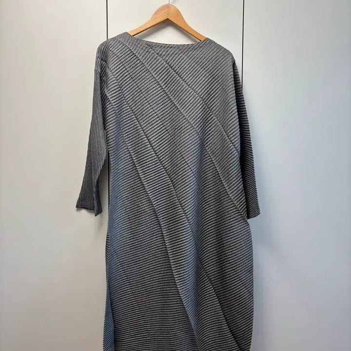 [BUNJANG] Issey Miyake Gray Asymmetrical Long Dress / 이세이미야케 그레이 언발 롱 원피스