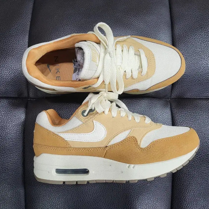 [BUNJANG] Nike Air Max Brown/Mustard Sneakers / 나이키 에어맥스