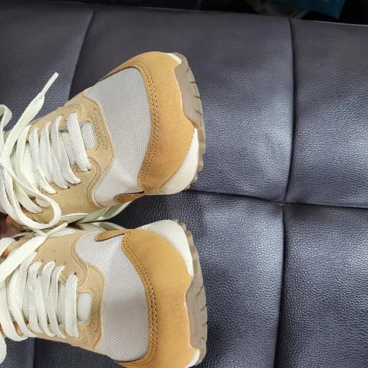[BUNJANG] Nike Air Max Brown/Mustard Sneakers / 나이키 에어맥스