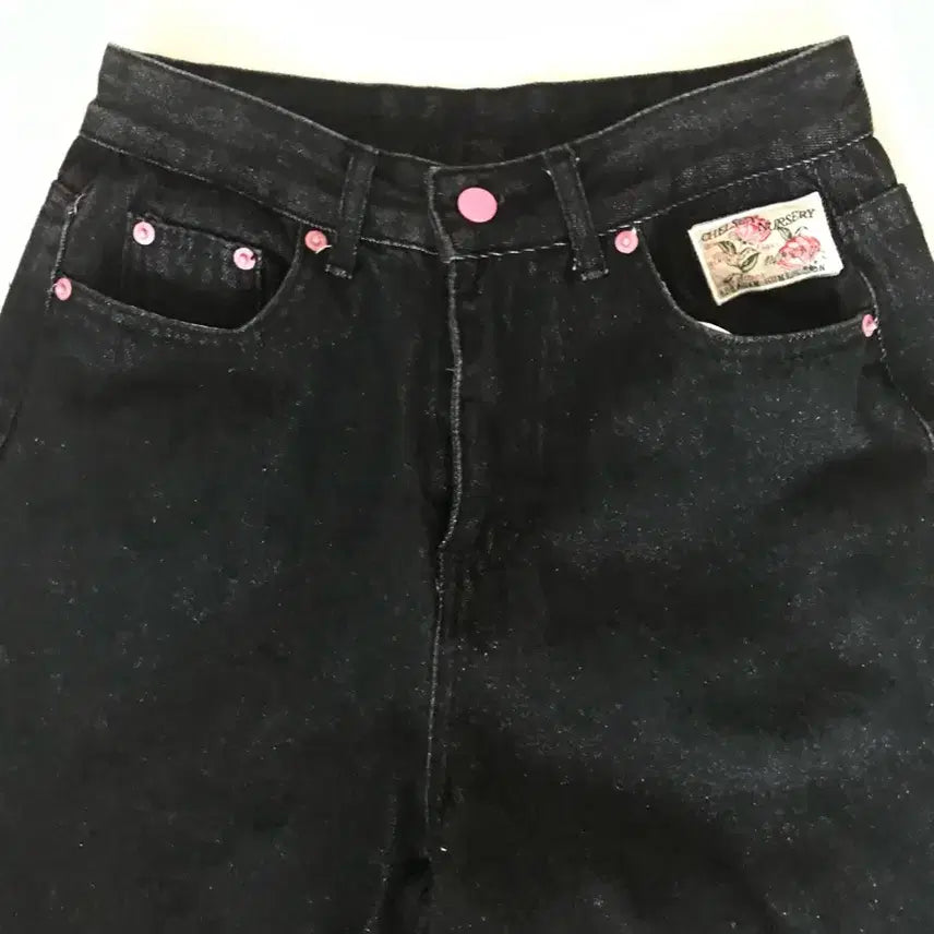 [BUNJANG] Black Denim Pants / 핑크 자수 포인트 블랙데님 M
