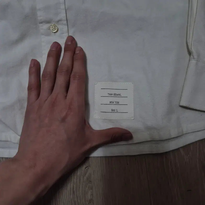 [BUNJANG] Thom Browne New York Button-Down Long Sleeve Shirt / 톰브라운 뉴욕 버튼다운 긴팔 셔츠 (1)
