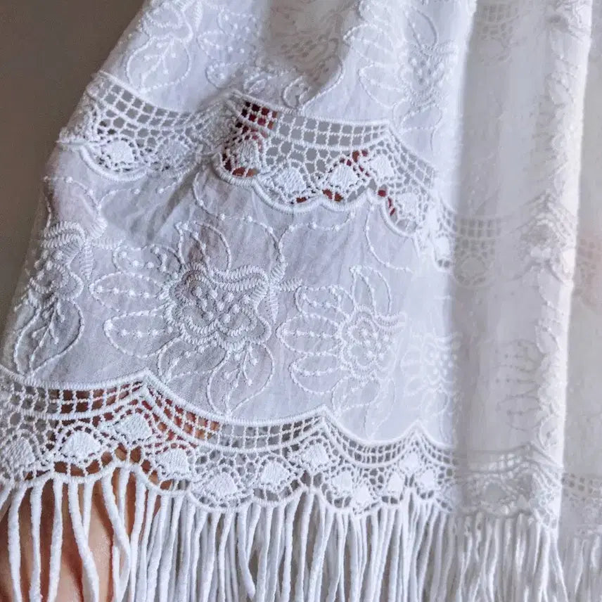 [BUNJANG] White Lace Tassel Dress / 화이트 레이스 태슬 원피스
