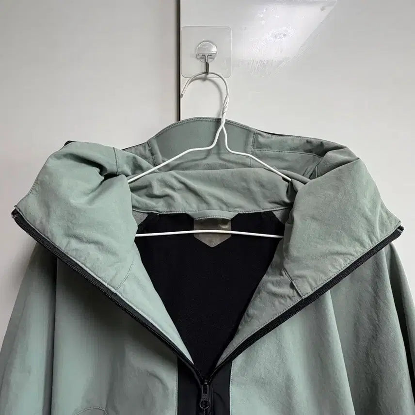 [BUNJANG] Kiko Kostadinov x Asics Anorak Jacket Mint Gray L / 키코 코스타디노브 x 아식스 아노락 민트그레이 L