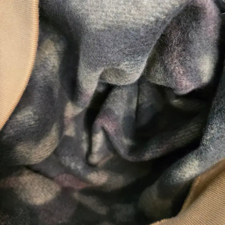 [BUNJANG] A Bathing Ape Camo Fleece Sweatshirt / A Bathing Ape 카모 플리스 맨투맨