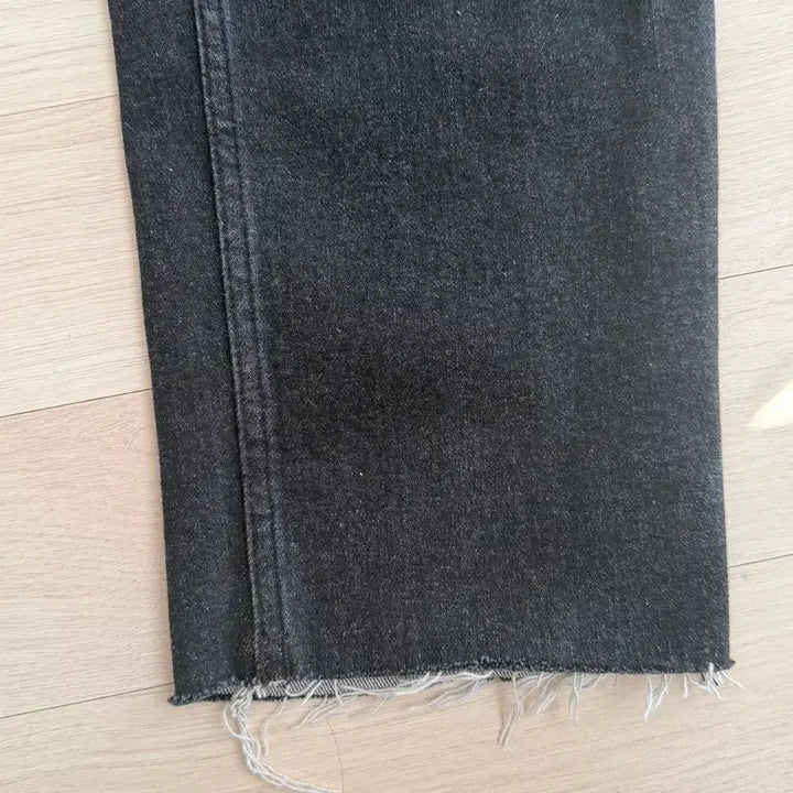 [BUNJANG] Re/Done Black Denim Cut-Off Jeans / 리던 블랙 데님 컷오프진