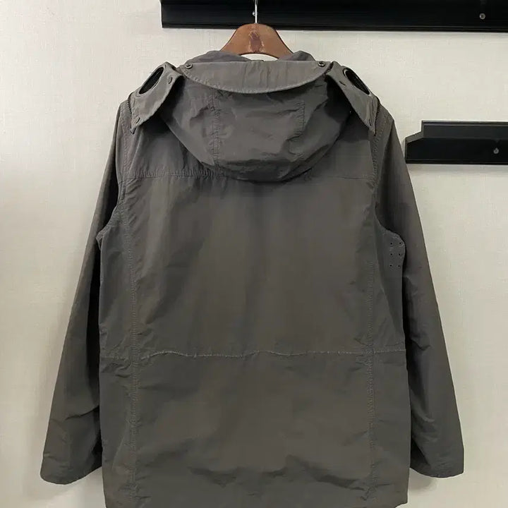[SOLD OUT] CP컴퍼니 고글 후드 자켓 그레이 105