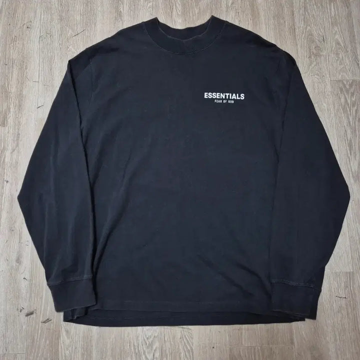 [BUNJANG] Fear of God Essentials Big Print Long Sleeve T-Shirt / 피어오브갓 에센셜 빅프린팅 롱슬리브 긴팔티셔츠 M(95)