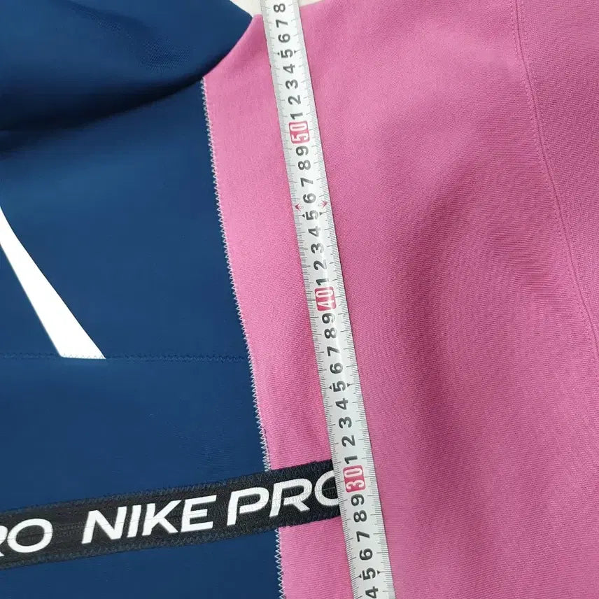 [BUNJANG] Nike Pro Icon Clash Crop Top - Pink/Navy, Size L / 나이키 프로 반집업 크롭 티셔츠 아이콘클래쉬 핑크 네이비 L