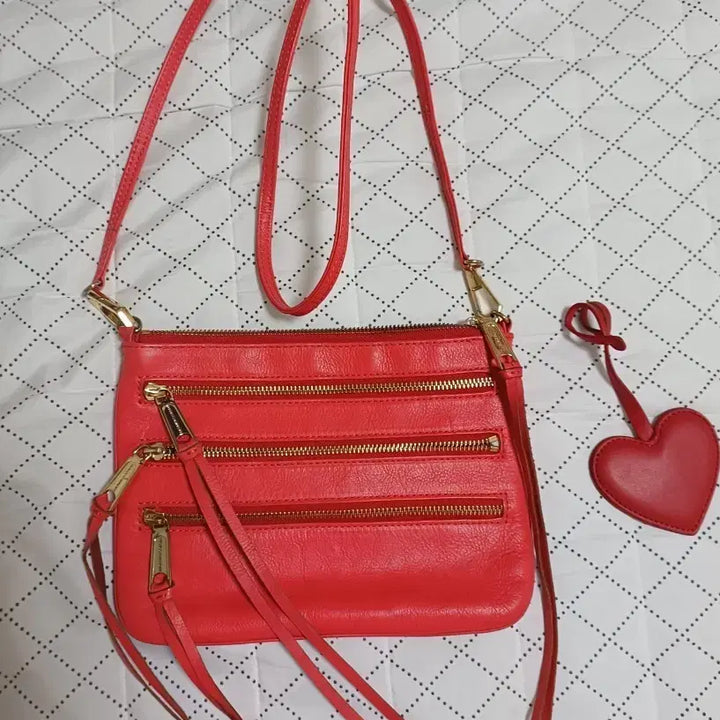 [SOLD OUT] 레베카밍코프 소가죽 금장 레드 크로스백