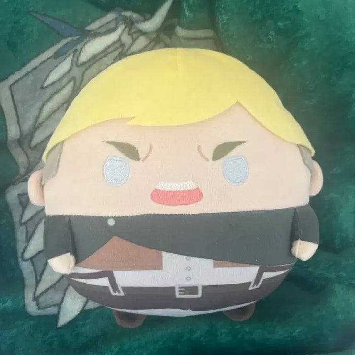 [BUNJANG] Attack on Titan Erwin Smith FuwaKororin M Plush / 진격거 진격의거인 엘빈스미스 후와코로링 M 누이