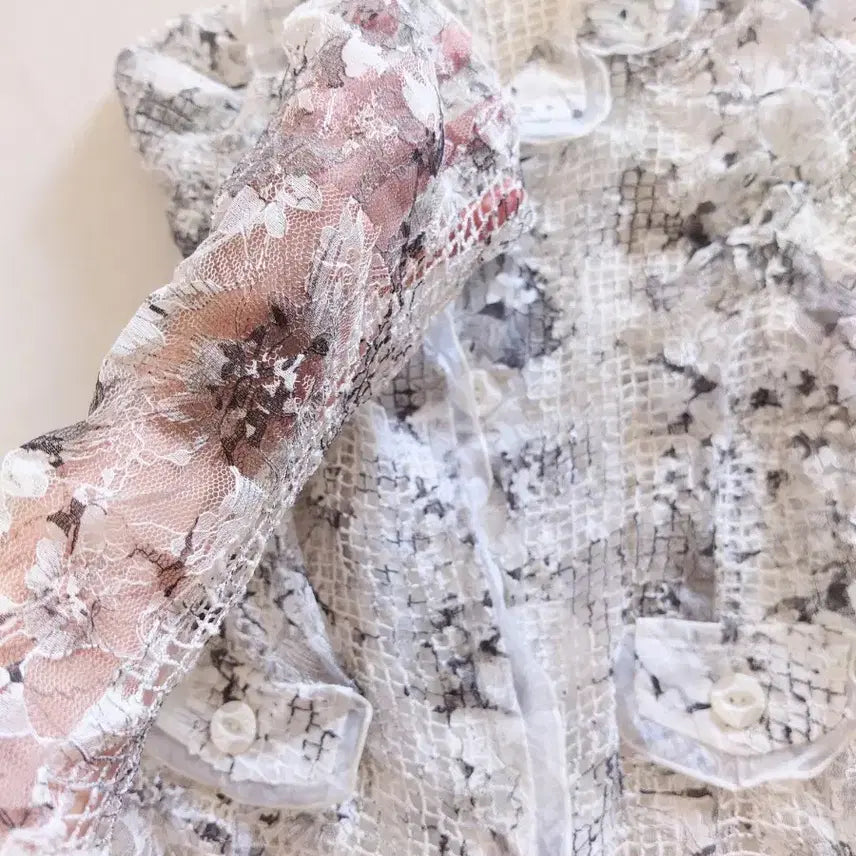 [BUNJANG] Flower Lace Short Jacket / 플라워 레이스 숏 자켓