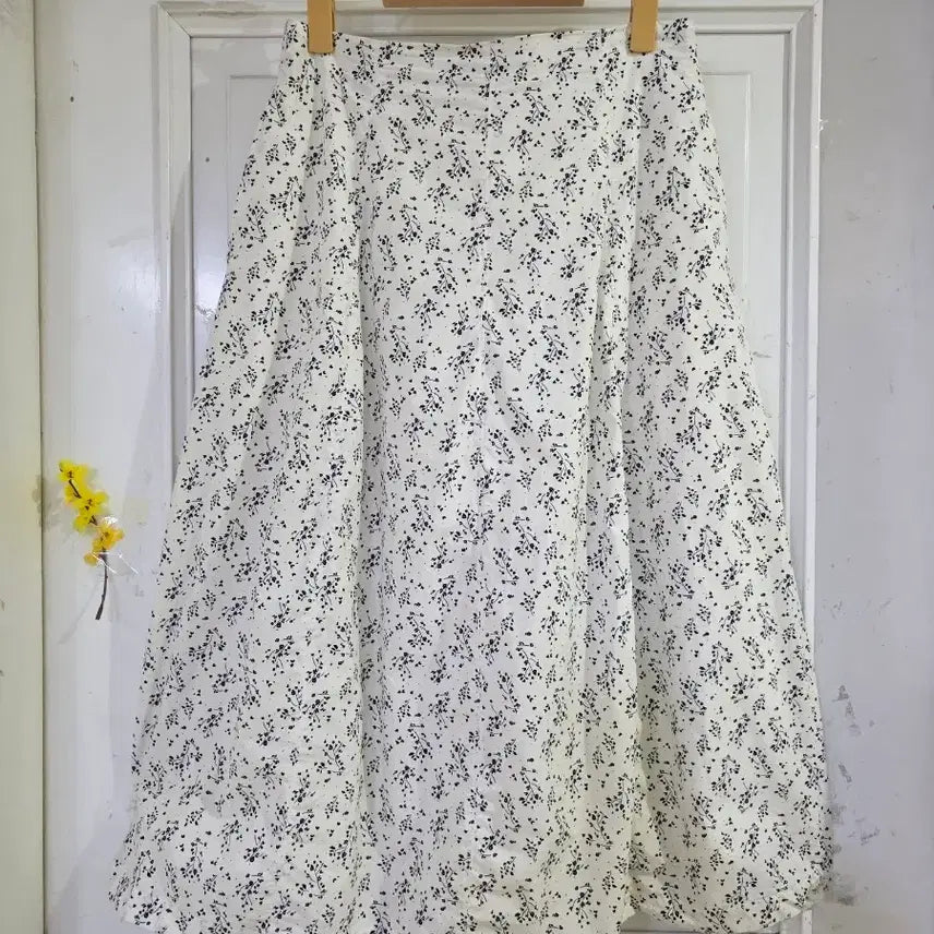 [BUNJANG] Spring Summer Floral Print Long Skirt / 봄  여름  고급스런  안감있는 밴딩 바스락 면 롱스커트  허리29까지