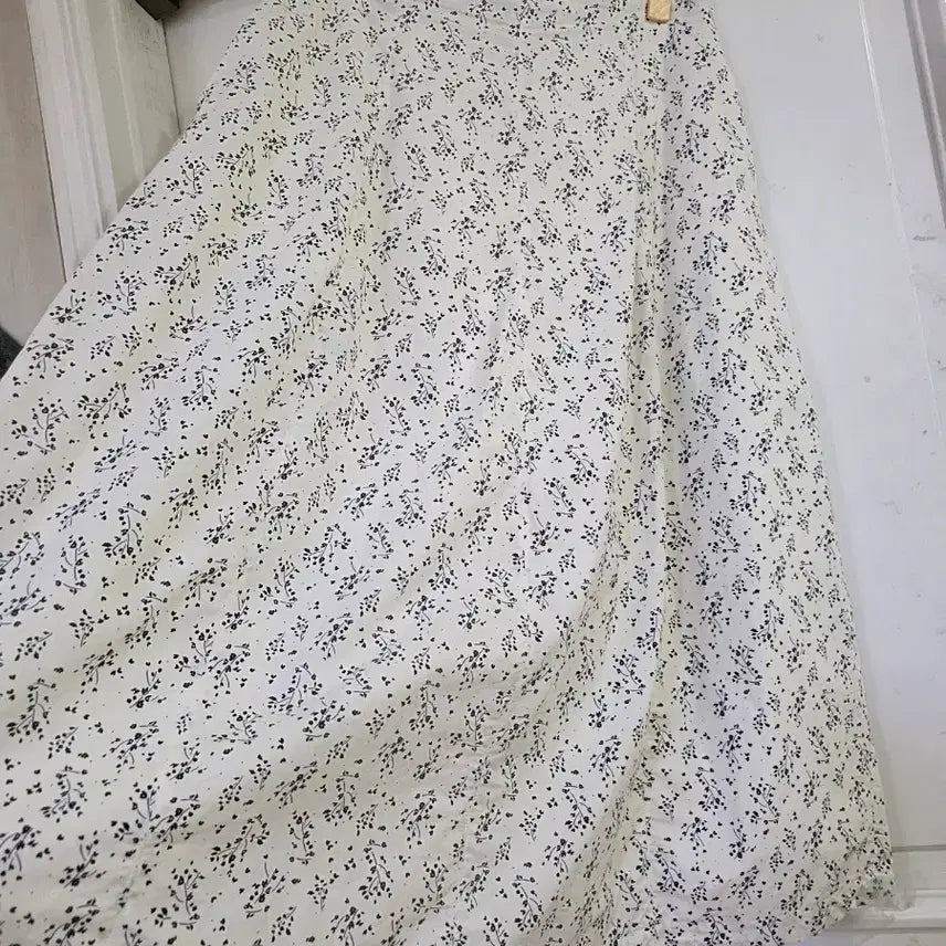 [BUNJANG] Spring Summer Floral Print Long Skirt / 봄  여름  고급스런  안감있는 밴딩 바스락 면 롱스커트  허리29까지