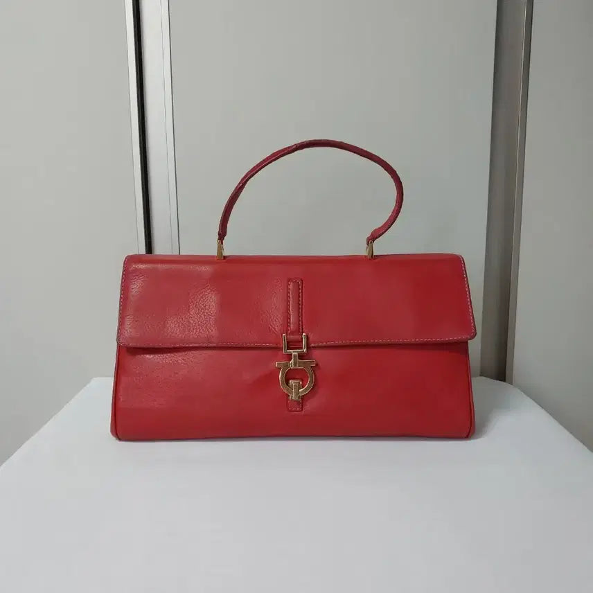 [BUNJANG] Ferragamo Vintage Gancini Top Handle Leather Bag / [정품] 페라가모 빈티지 간치니 탑핸들 레더백
