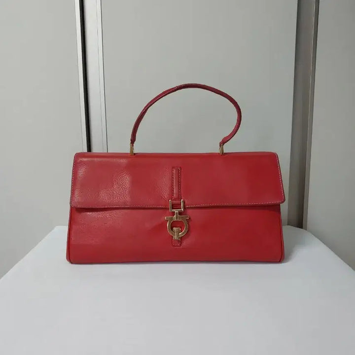 [BUNJANG] Ferragamo Vintage Gancini Top Handle Leather Bag / [정품] 페라가모 빈티지 간치니 탑핸들 레더백