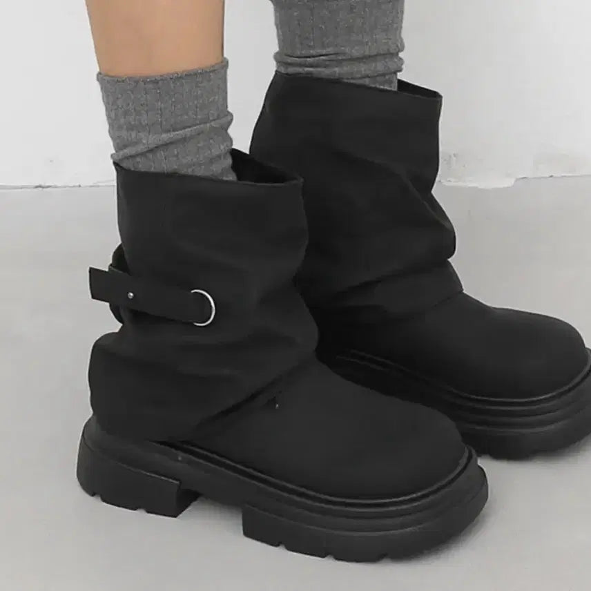 [BUNJANG] Ably The Lady Round Toe Matte Platform Warm Shring Boots / 에이블리 더레이디 라운드토 무광 통굽 워머 셔링 부츠 신발 245