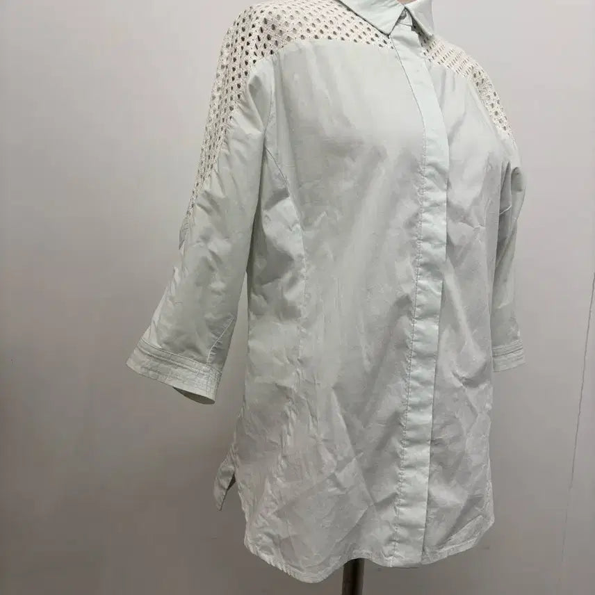 [BUNJANG] It MICHAA Punch Detail Short Sleeve Shirt Light Blue / 잇미샤 펀칭 디테일 셔츠 반팔 하늘색