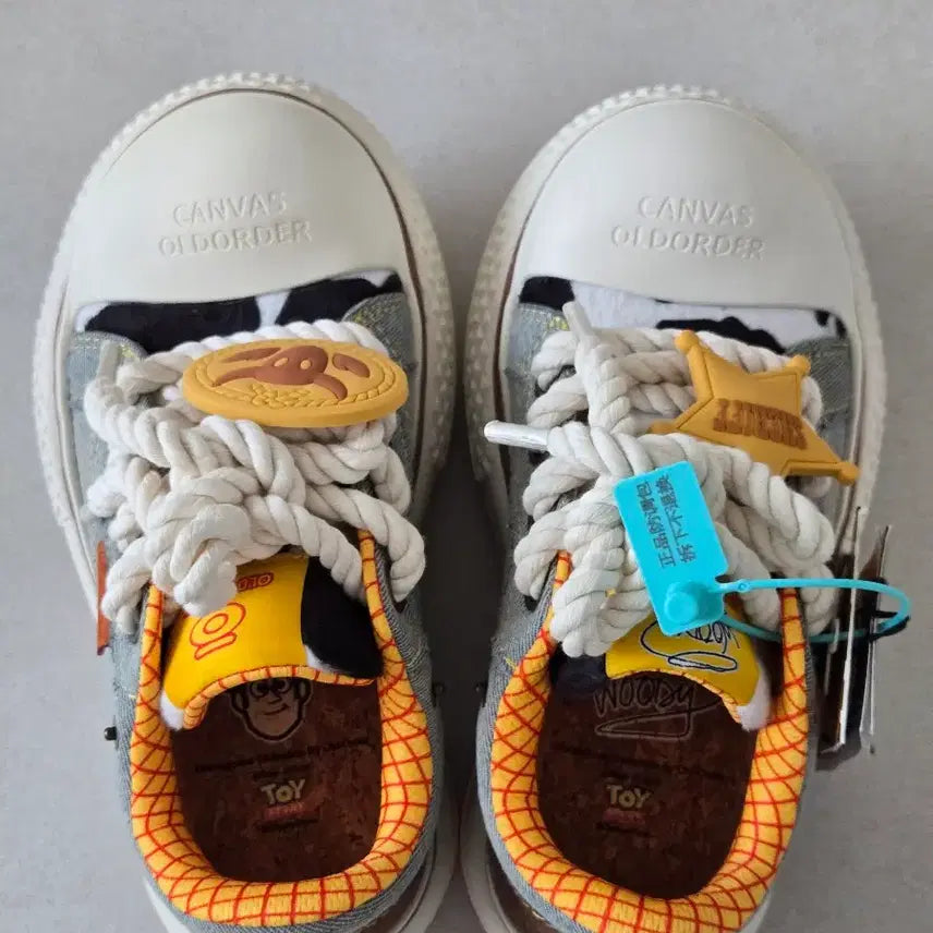 [BUNJANG] Old Order Toy Story Woody Denim Sneakers / 올드오더 토이스토리 우디 데님 스니커즈 운동화