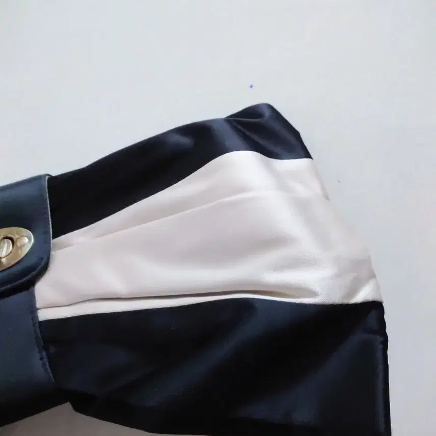 [BUNJANG] Ribbon Clutch / 리본  클러치