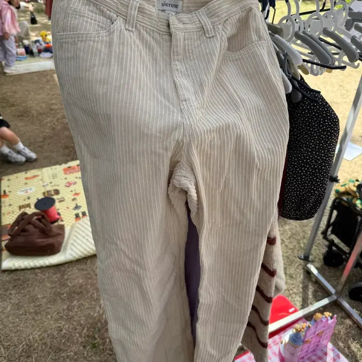 [BUNJANG] Sienne Royal Corduroy Pants Cream / (택포) 시엔느 로얄 코듀로이 팬츠 크림