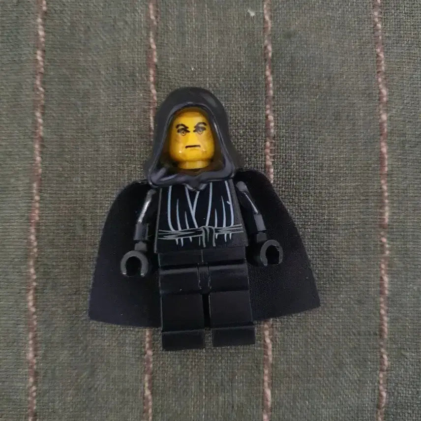 [BUNJANG] Old LEGO Star Wars Darth Sidious Palpatine Minifigure 7200 / 올드 레고 스타워즈 다스 시디어스 팰퍼틴 펠퍼틴 미니피규어 7200