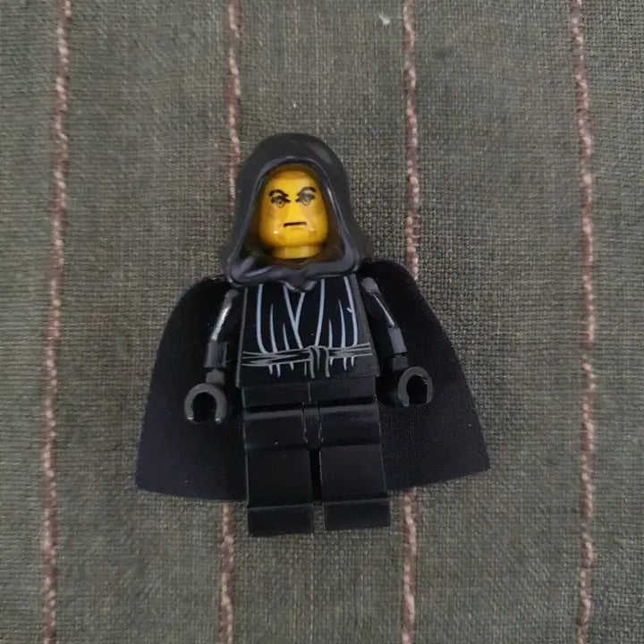 [BUNJANG] Old LEGO Star Wars Darth Sidious Palpatine Minifigure 7200 / 올드 레고 스타워즈 다스 시디어스 팰퍼틴 펠퍼틴 미니피규어 7200