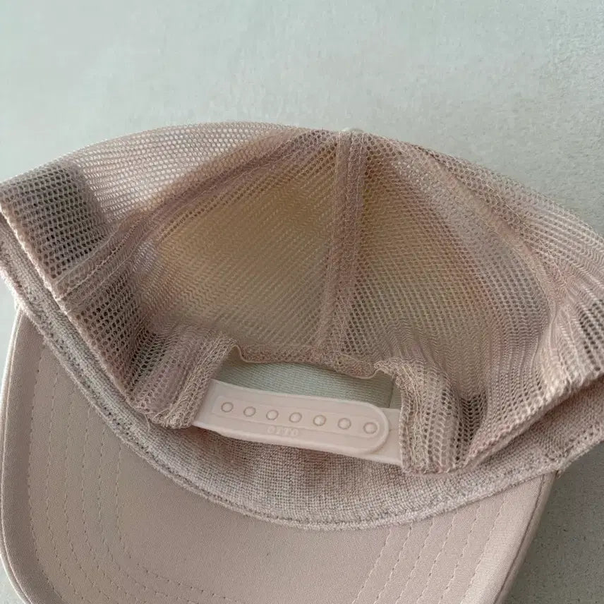 [BUNJANG] MADEWORN x Rolling Stones Trucker Cap (Beige) / 메이드원 x 롤링스톤즈 핸드메이드 트러커 캡 (베이지)