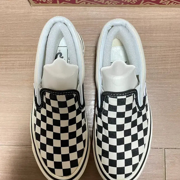 [BUNJANG] Vans Checkerboard Slip-On Shoes (Size 245) / 반스 체커보드 슬립온 새상품(245)